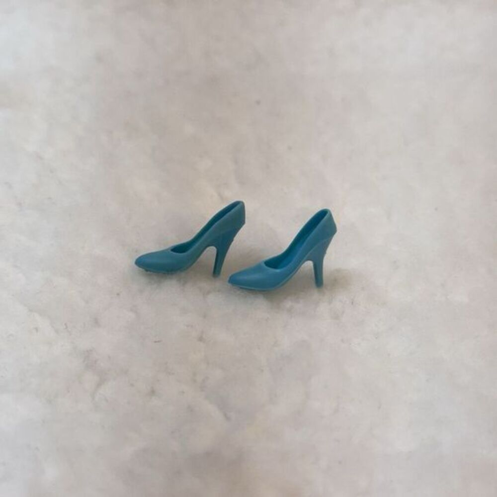 VINTAGE BARBIE TURQUOISE PHILIPPINES SINGLE SPIKE‎ FROM 1960'S